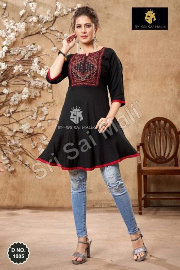 15645 Short Kurtis