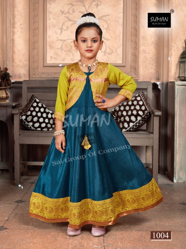 122353 Kids Gown